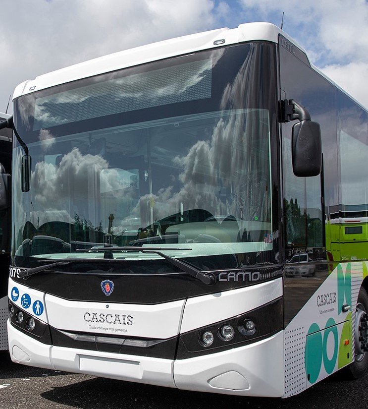 AUTOCARRO faz travagem brusca para evitar colisão e provoca 3 feridos entre os passageiros