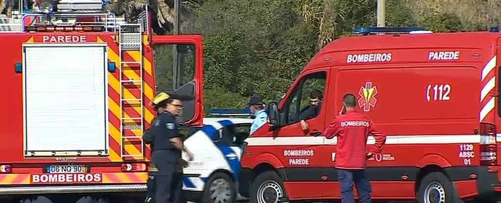 CINCO feridos em colisão frontal em Trajouce