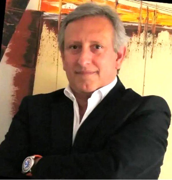 PROFESSOR na Escola Superior de Turismo do Estoril é uma das 16 vítimas mortais do elevador da Glória