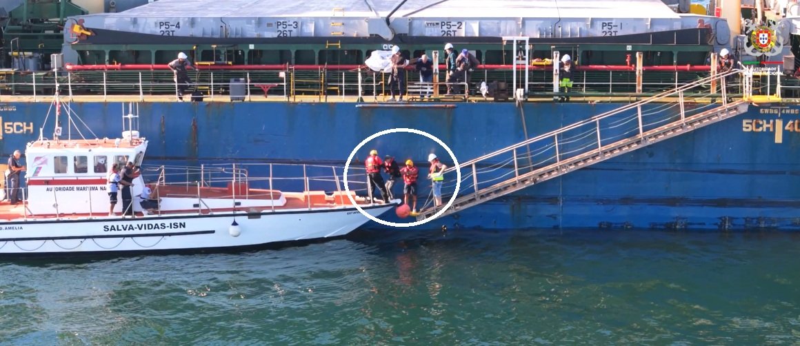 RAINHA D. Amélia resgata ao largo de Cascais tripulante de navio mercante