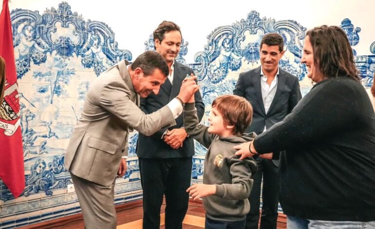 FAMÍLIAS carenciadas mais felizes com novas casas municipais