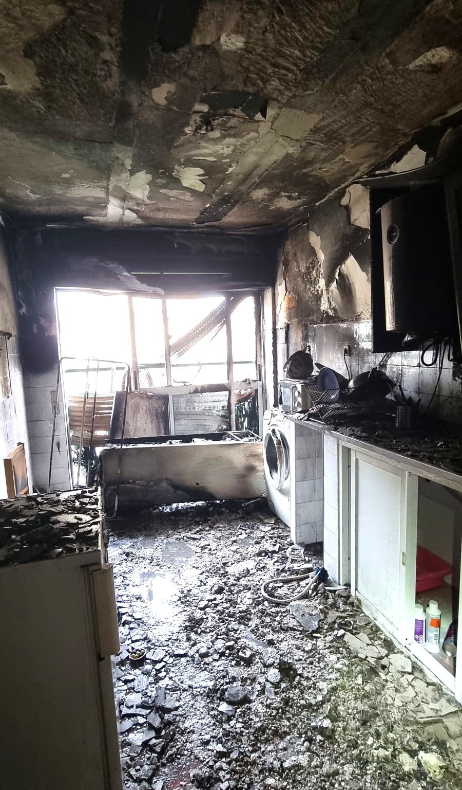 FOGO deixa habitação camarária inabitável no bairro da Torre