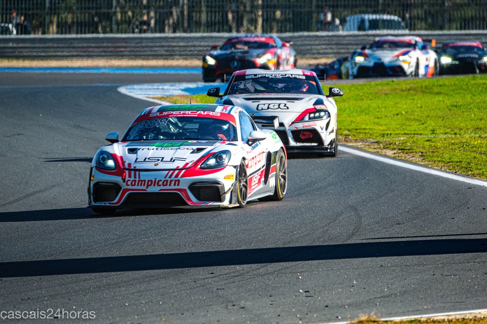 250 KM DO ESTORIL. Vitória memorável, títulos ao limite e a despedida emotiva do piloto de Cascais Sérgio Azevedo