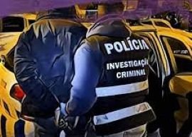 INVESTIGADORES da PSP de Cascais retiram das ruas assaltante multifacetado